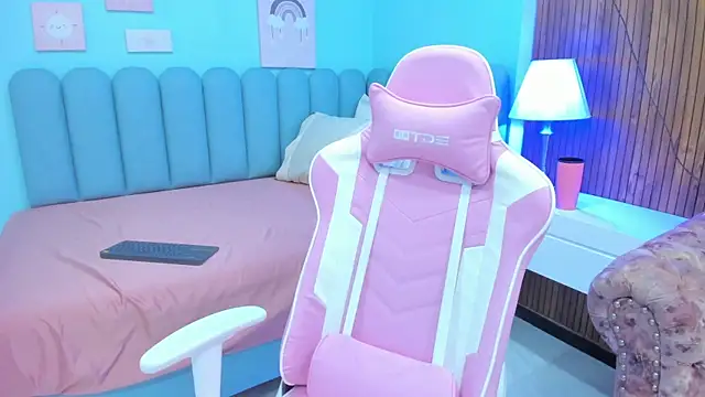 Snapshot of kae_styles chatting on 02-08-25, 08:42 kae styles online show from 02-08-25, 08:42