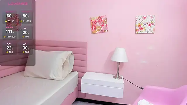 Snapshot of kae_styles chatting on 10-21-25, 08:20 kae styles online show from 10-21-25, 08:20