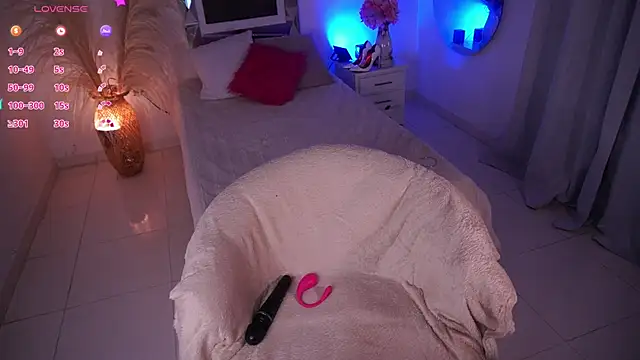 Alondrasparrow2 online show from 06-02-26, 11:12