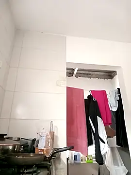 Andrew wolf7 online show from 10-04-25, 01:09