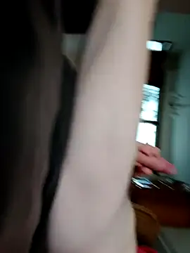 Snapshot of Sexybeer2005 chatting on 10-30-25, 02:40 Sexybeer2005 online show from 10-30-25, 02:40