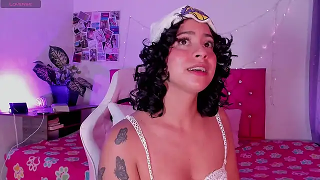 adriannyp 1 online show from 03-02-25, 07:56