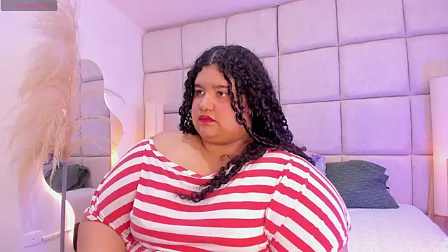 Miley Collins online show from 11-21-25, 07:23