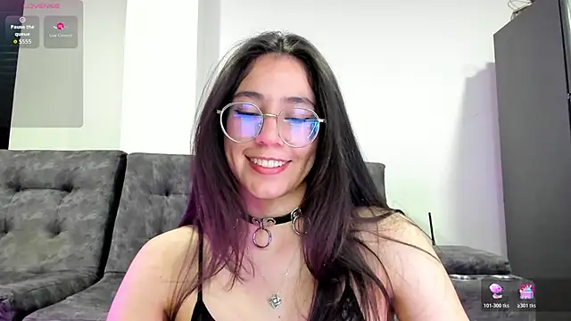 emmadiaz1 online show from 12-01-25, 04:17