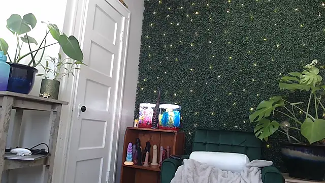 MistressKatie13xxx online show from 01-07-25, 05:53