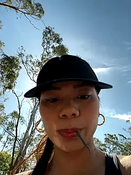 Snapshot of asian_pina chatting on 11-20-25, 04:56 asian pina online show from 11-20-25, 04:56