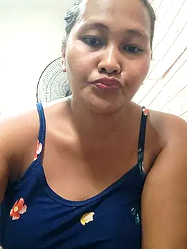 Snapshot of Sweetchuby1995 chatting on 03-31-26, 02:13 Sweetchuby1995 online show from 03-31-26, 02:13