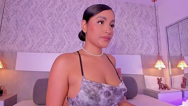 Snapshot of AishaPeyton chatting on 12-05-25, 04:14 AishaPeyton online show from 12-05-25, 04:14