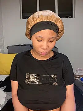 Snapshot of DrippinCaramelCutie chatting on 11-23-25, 08:08 DrippinCaramelCutie online show from 11-23-25, 08:08