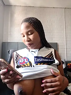 Snapshot of DrippinCaramelCutie chatting on 02-10-26, 11:58 DrippinCaramelCutie online show from 02-10-26, 11:58