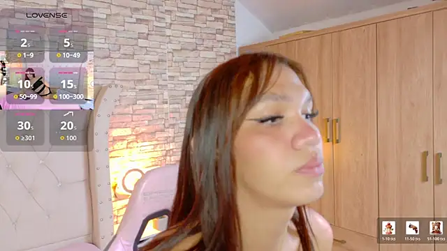 Snapshot of Sara-Smith- chatting on 05-15-26, 12:56 Sara-Smith- online show from 05-15-26, 12:56