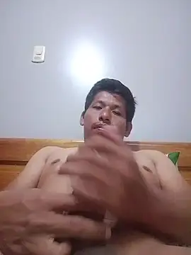 Snapshot of activo202 chatting on 03-05-26, 03:57 activo202 online show from 03-05-26, 03:57