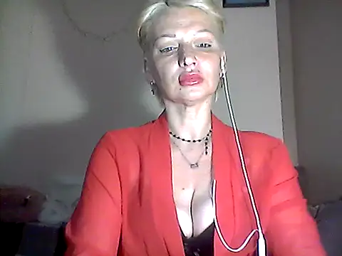 Snapshot of MaryJane441 chatting on 04-26-26, 07:55 MaryJane441 online show from 04-26-26, 07:55