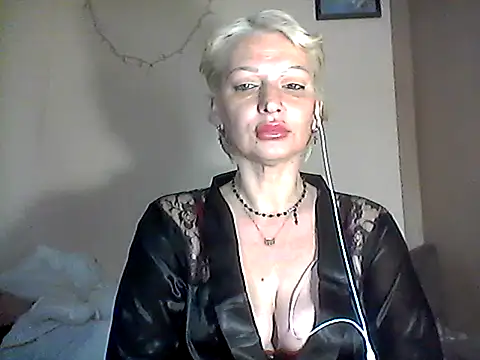 Snapshot of MaryJane441 chatting on 04-27-26, 08:29 MaryJane441 online show from 04-27-26, 08:29
