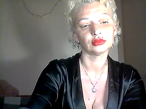 Snapshot of MaryJane441 chatting on 05-09-26, 08:14 MaryJane441 online show from 05-09-26, 08:14