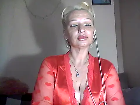 Snapshot of MaryJane441 chatting on 05-15-26, 08:16 MaryJane441 online show from 05-15-26, 08:16