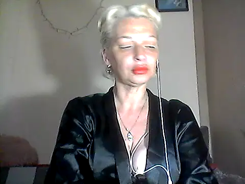 Snapshot of MaryJane441 chatting on 05-27-26, 08:28 MaryJane441 online show from 05-27-26, 08:28