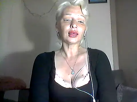 Snapshot of MaryJane441 chatting on 06-02-26, 08:22 MaryJane441 online show from 06-02-26, 08:22