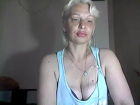 Snapshot of MaryJane441 chatting on 06-03-26, 08:28 MaryJane441 online show from 06-03-26, 08:28