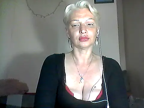 Snapshot of MaryJane441 chatting on 06-03-26, 08:25 MaryJane441 online show from 06-03-26, 08:25