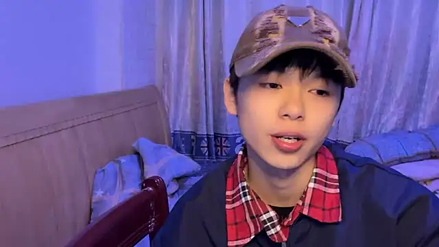 xiaottt1918 online show from 01-12-25, 05:11