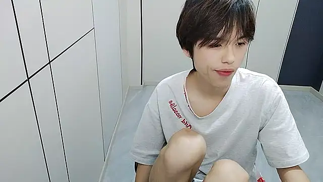 Snapshot of xiaottt1918 chatting on 08-09-26, 06:57 xiaottt1918 online show from 08-09-26, 06:57