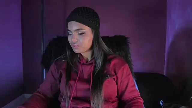 zoe roux21 online show from 12-17-25, 03:01