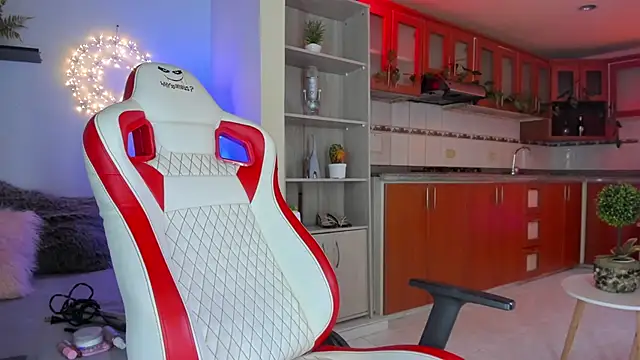 honey fox1 online show from 01-22-25, 08:38