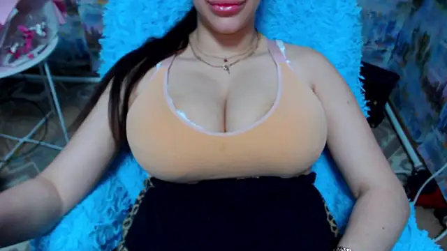 Snapshot of lovelyseu chatting on 11-28-25, 07:00 lovelyseu online show from 11-28-25, 07:00