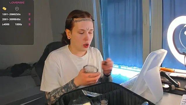 Spliti moon online show from 04-18-26, 11:47