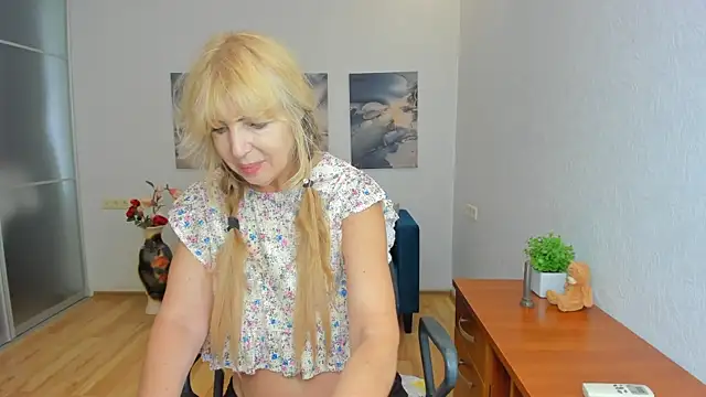 Snapshot of Anna_Diax chatting on 07-07-26, 11:25 Anna Diax online show from 07-07-26, 11:25
