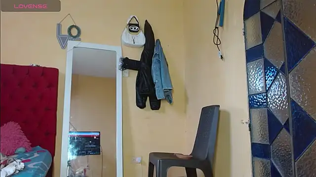 cristinamontiel online show from 03-02-25, 02:21