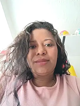 Snapshot of cindy_damm chatting on 12-18-25, 05:08 cindy damm online show from 12-18-25, 05:08