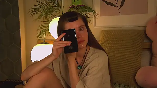 Snapshot of AshleyDouglas chatting on 02-28-25, 04:10 AshleyDouglas online show from 02-28-25, 04:10