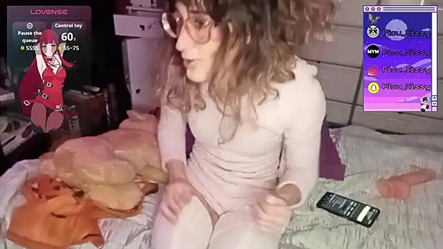 Snapshot of piou-sissy chatting on 11-20-25, 09:58 piou-sissy online show from 11-20-25, 09:58