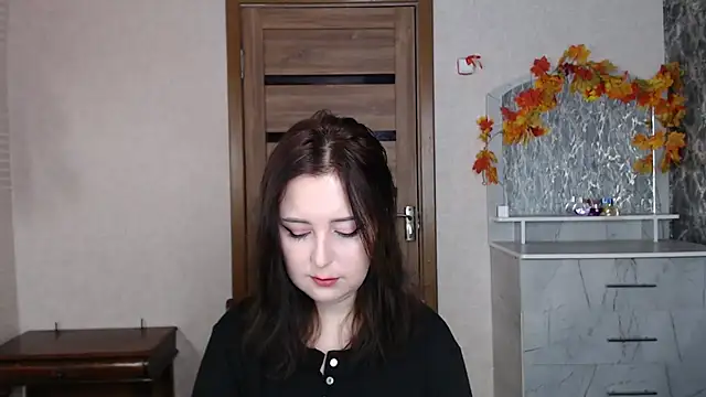 Kristy-Max online show from 10-16-25, 06:14