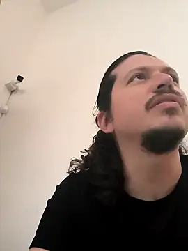 Snapshot of webothtwo chatting on 12-14-24, 06:09 webothtwo online show from 12-14-24, 06:09