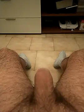 user 662 online show from 03-18-25, 06:15