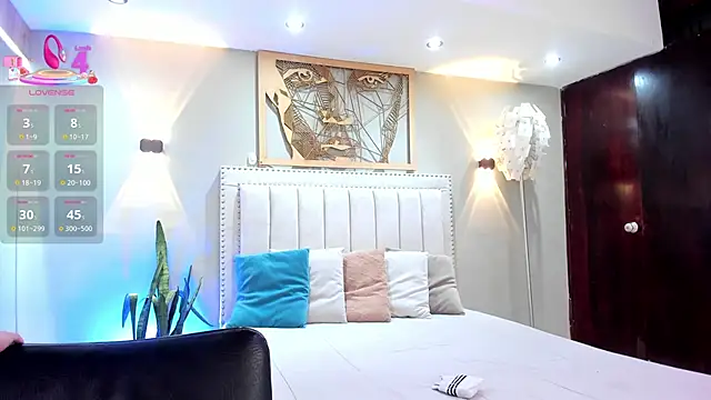  EmilyJireh  online show from 10-01-25, 07:42