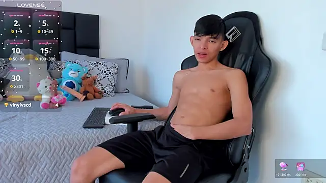 Tonny twink  online show from 12-19-25, 04:14