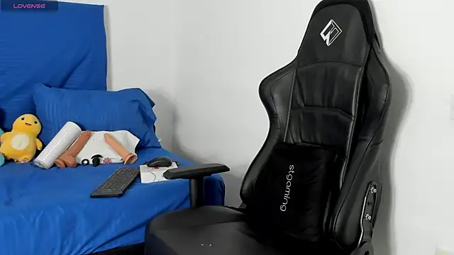 Tonny twink  online show from 04-25-26, 01:30