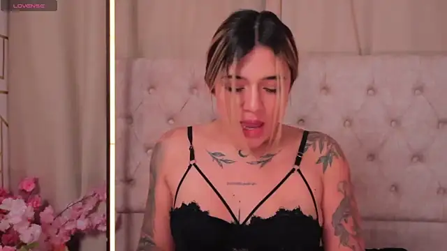 ashleyvalirya online show from 02-21-25, 03:45