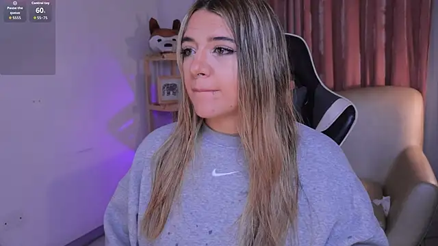 ashleyvalirya online show from 09-12-25, 03:50