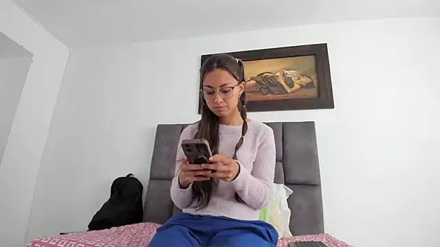 tatiana valencia online show from 05-13-26, 12:24