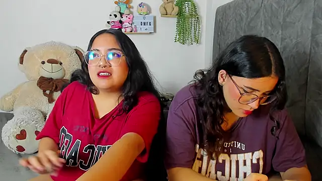 maddie-and-chelsea- online show from 10-10-25, 08:02