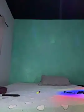 xMirana  online show from 04-26-26, 08:01