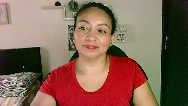 Snapshot of zaray_bella chatting on 07-28-26, 09:47 zaray bella online show from 07-28-26, 09:47