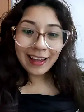 Snapshot of MishuColfer chatting on 10-31-25, 07:42 MishuColfer online show from 10-31-25, 07:42