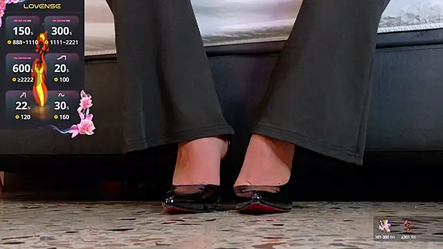 Alexa Miss online show from 02-19-25, 06:32