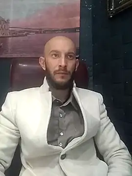 Snapshot of hardbigcock16 chatting on 01-15-26, 12:21 hardbigcock16 online show from 01-15-26, 12:21